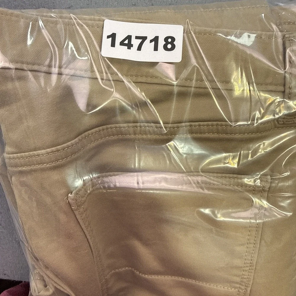 Banana Republic product pair